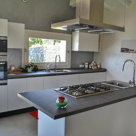 Dedalisa By Holidayngo Villa