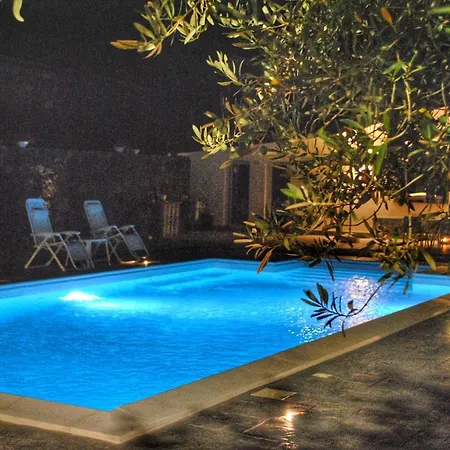 Villa Dedalisa By Holidayngo