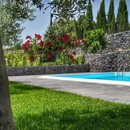 Villa Dedalisa By Holidayngo *