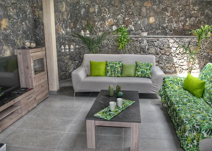 Villa Dedalisa By Holidayngo *