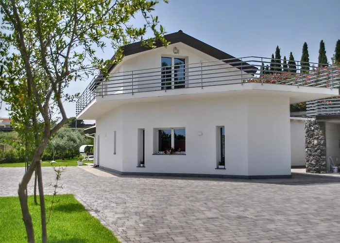 Dedalisa By Holidayngo Villa Acireale