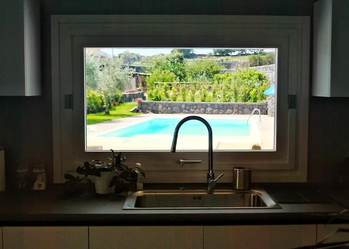 Villa Dedalisa By Holidayngo