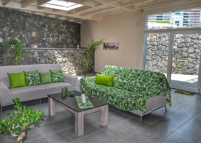Villa Dedalisa By Holidayngo