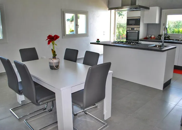 Dedalisa By Holidayngo Villa
